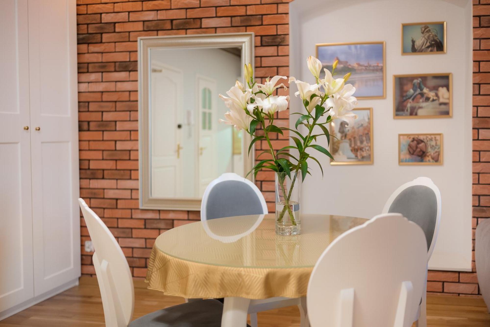 Athome Torun Apartamenty Exteriör bild